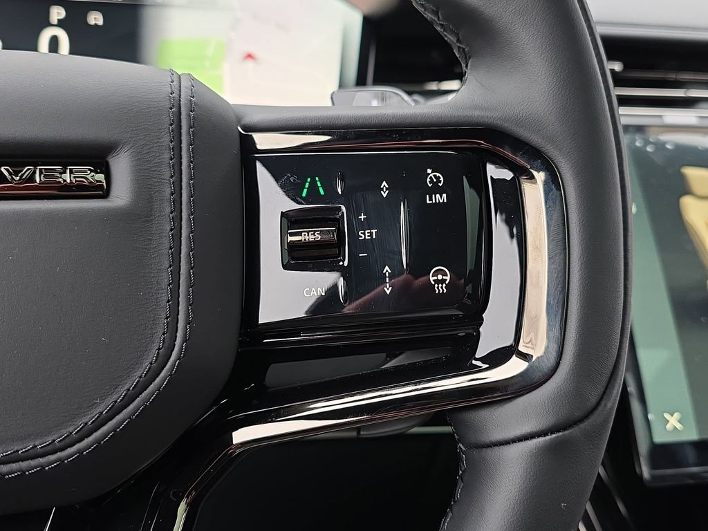 New 2025 Match-to-Sample Black in Satin finish LAND ROVER SV Edition Two image 18