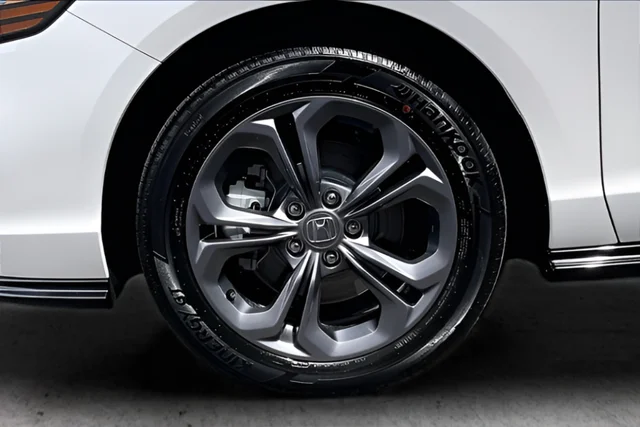 New 2026 Platinum White Pearl Honda EX-L Hybrid image 12