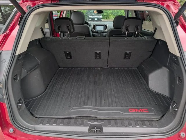 Used 2018 Quartz GMC Denali image 10
