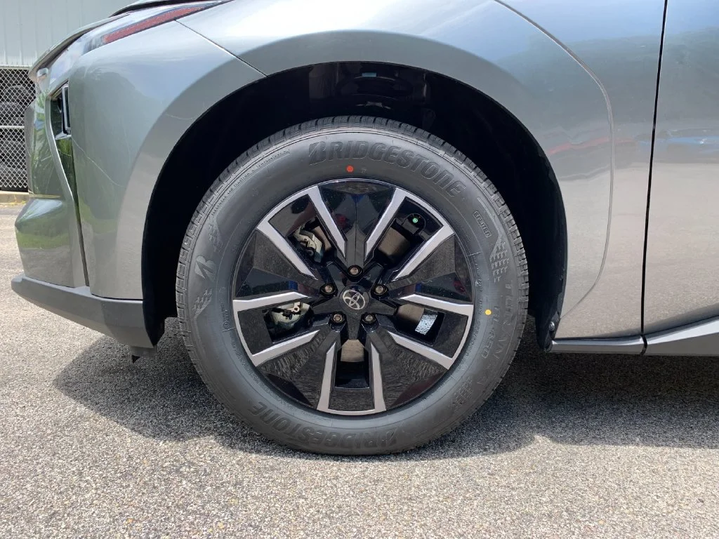Used 2026  Toyota XLE image 33