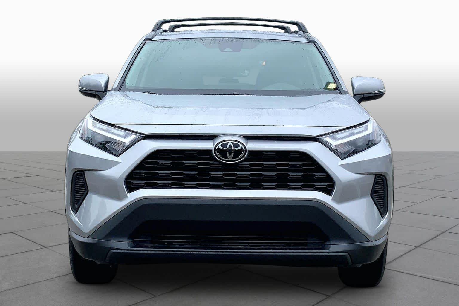 Used 2024 Silver Sky Metallic Toyota XLE image 4