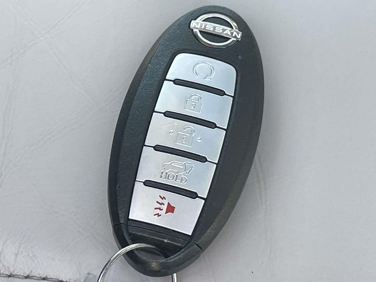 Used 2022 Gun Metallic Nissan Platinum image 4