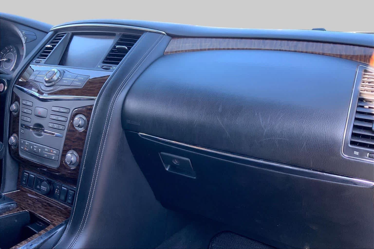 Used 2018 Super Black Nissan SL image 19