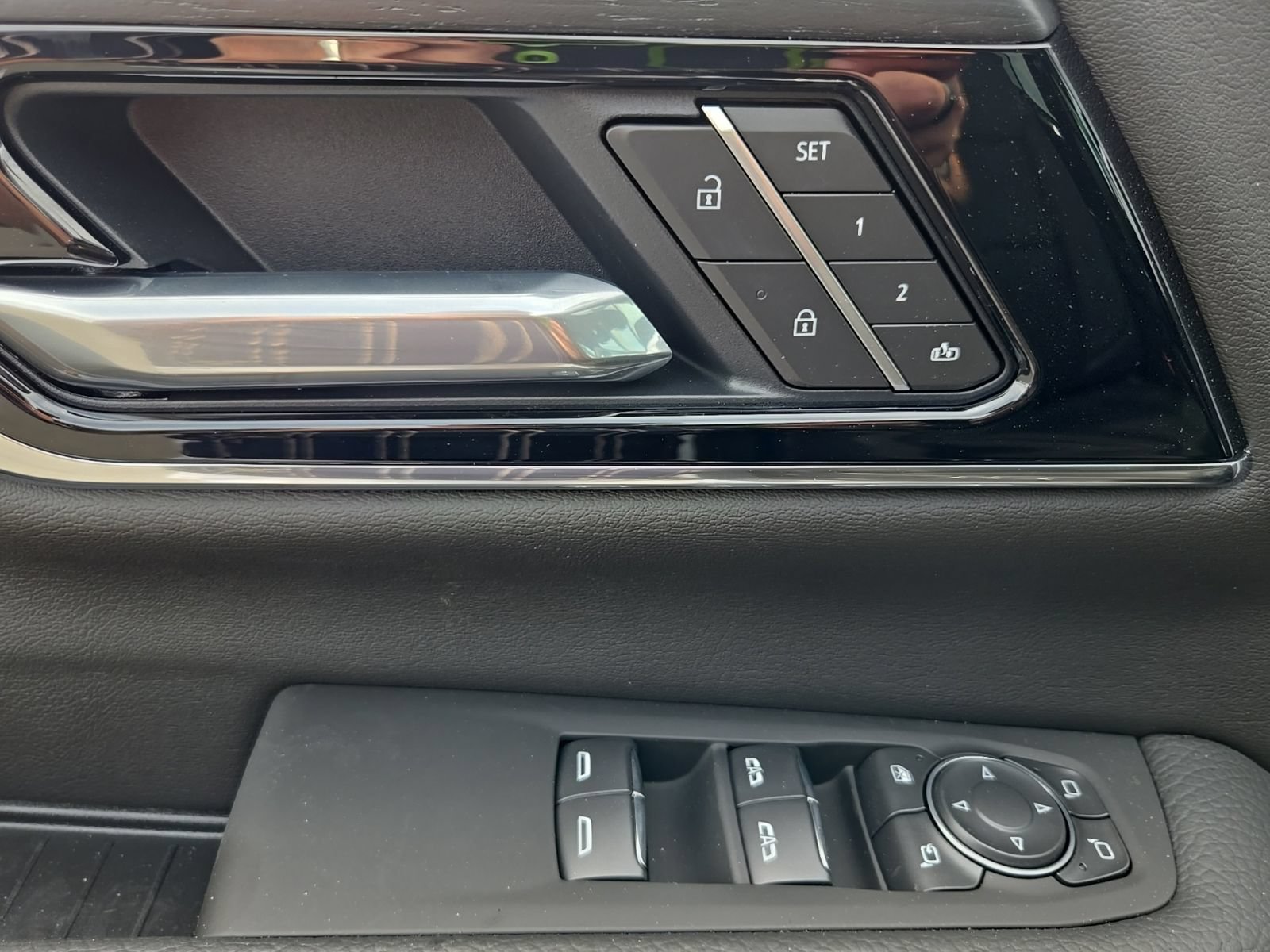 2026 GMC Yukon XL Denali - Photo 34