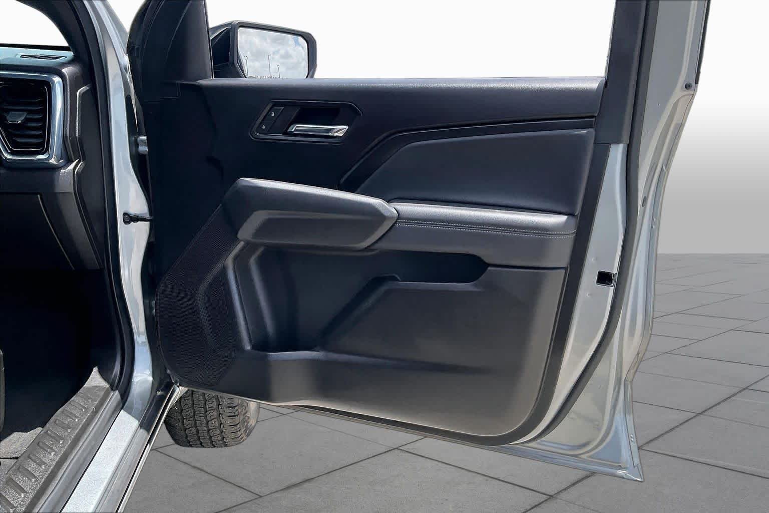 Used 2024 Sterling Metallic GMC Elevation image 22