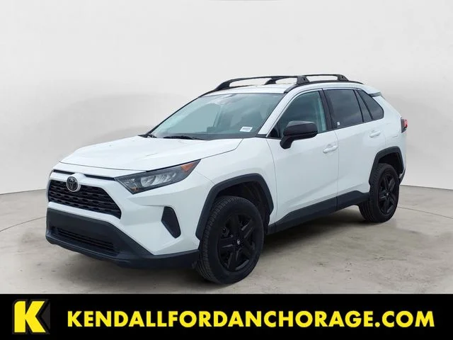 2019 Toyota RAV4 LE AWD's photo