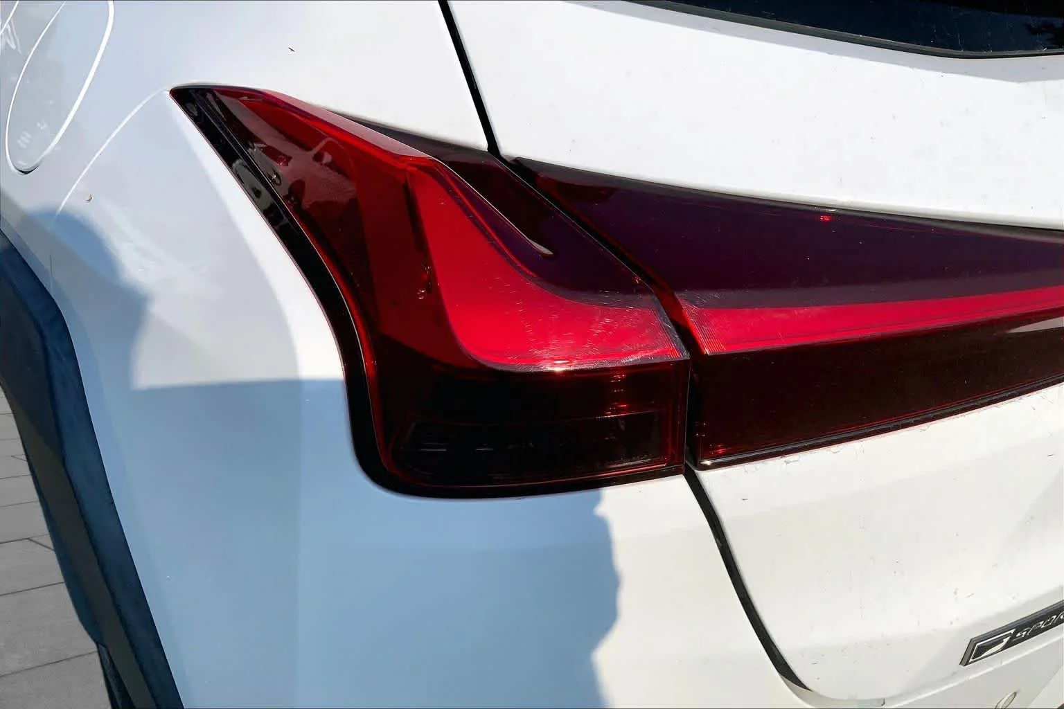 Used 2019 Ultra White Lexus F SPORT image 29