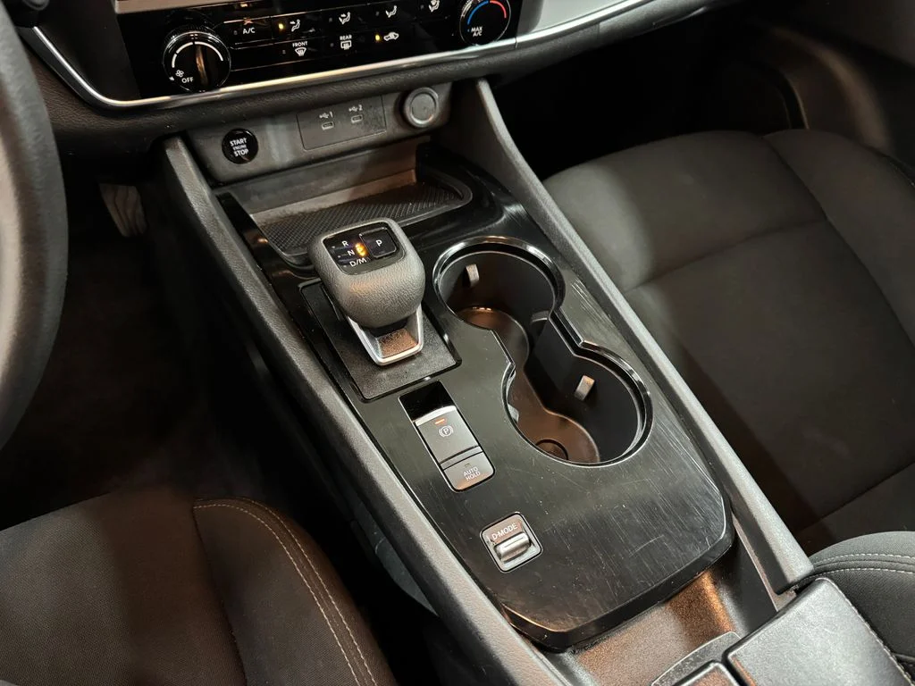 Used 2024 Gray Nissan S image 24