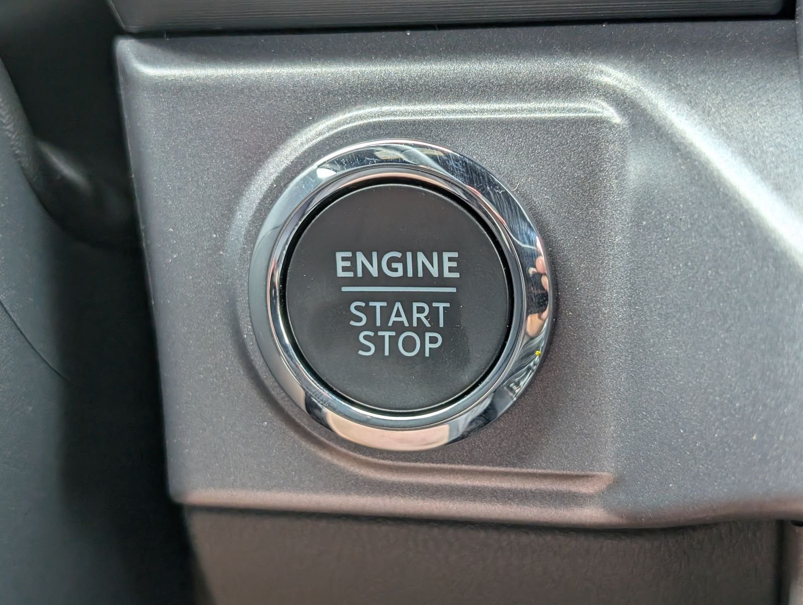New 2026 Carbonized Gray Metallic Ford XLT image 31
