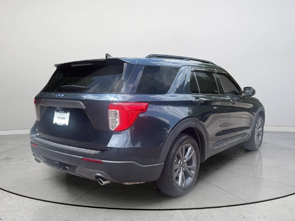 2023 Ford Explorer XLT - Photo 6