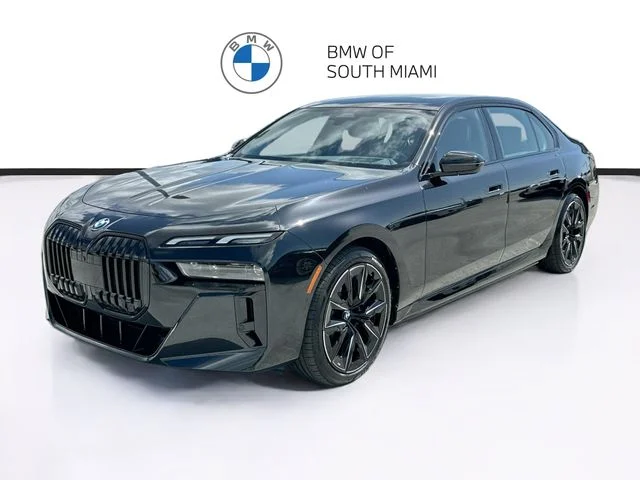 Used 2024 Black BMW xDrive60 image 3