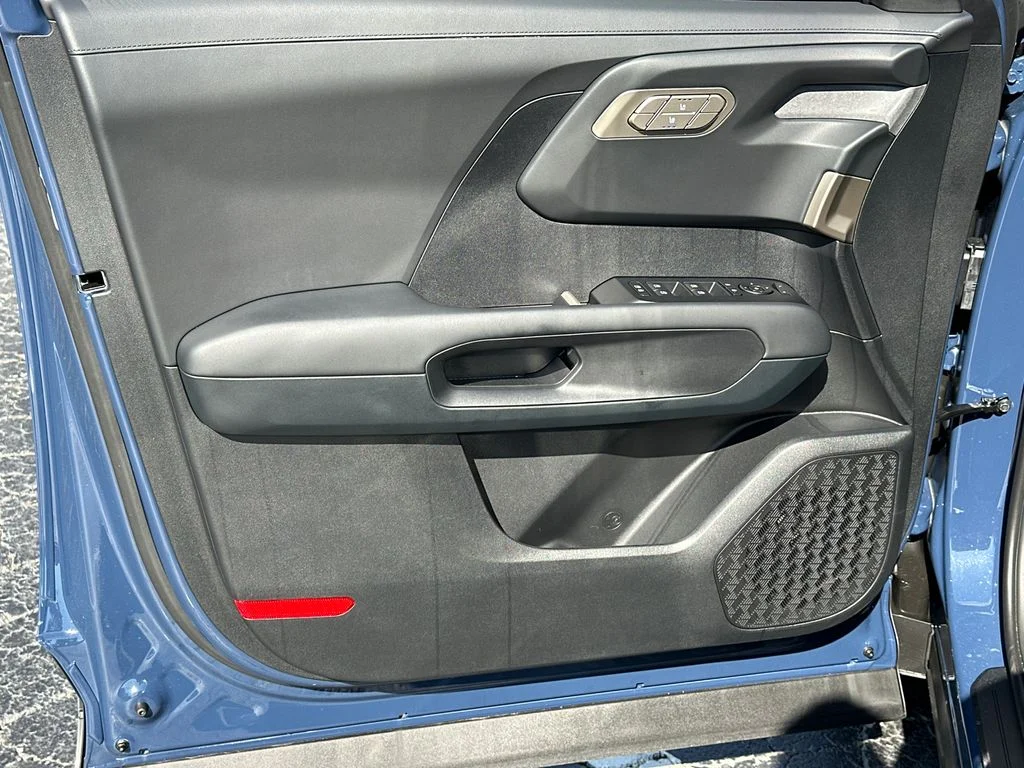 New 2027 Black Kia EX image 10