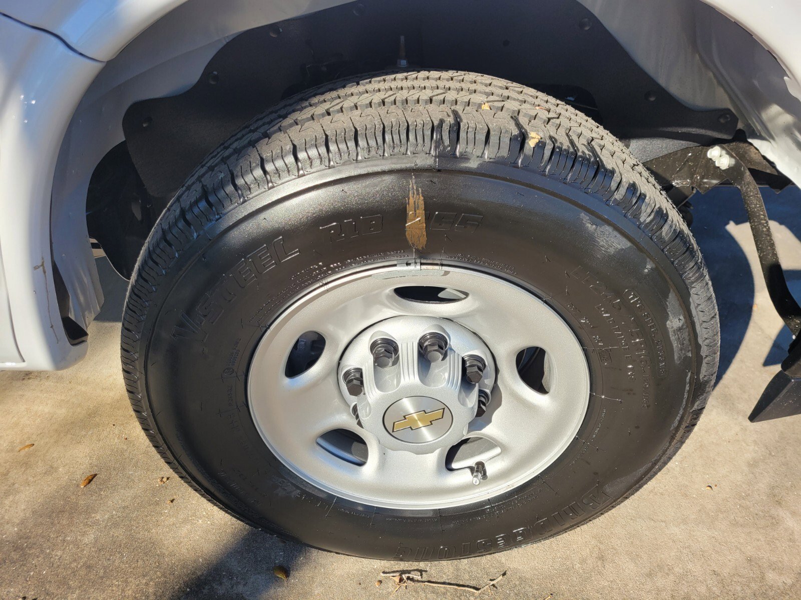 2025 Chevrolet Express Cargo Work Van - Photo 10