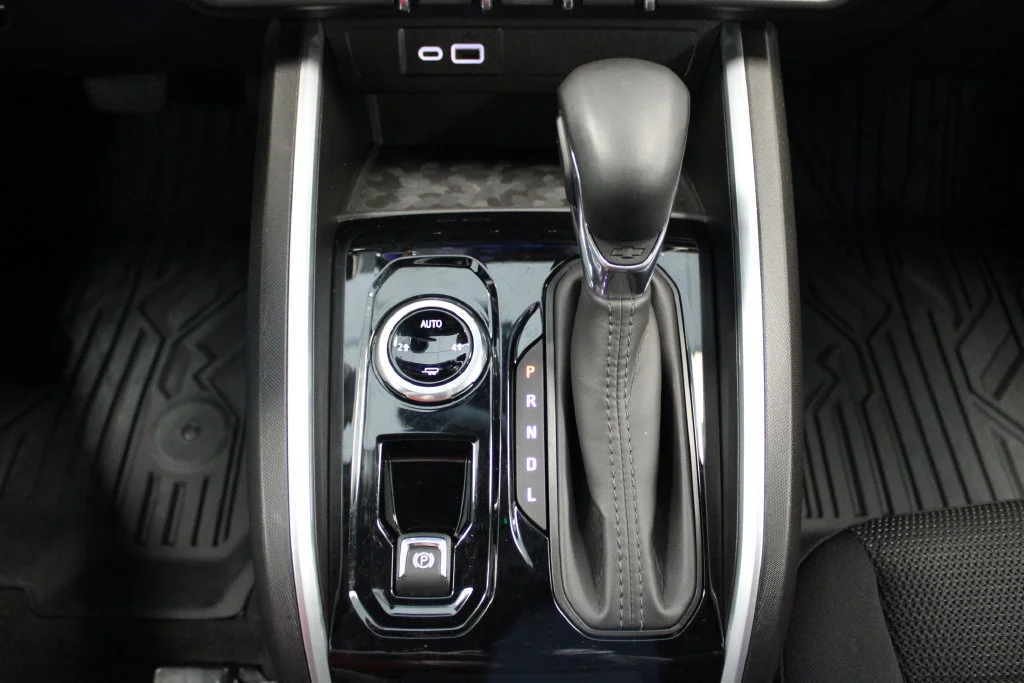 Used 2025 Metallic Chevrolet LT image 32