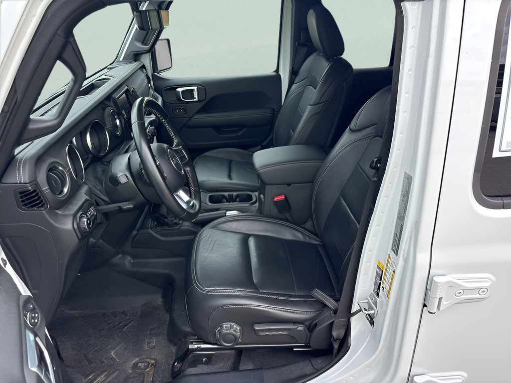 Used 2022 White Jeep Overland image 9