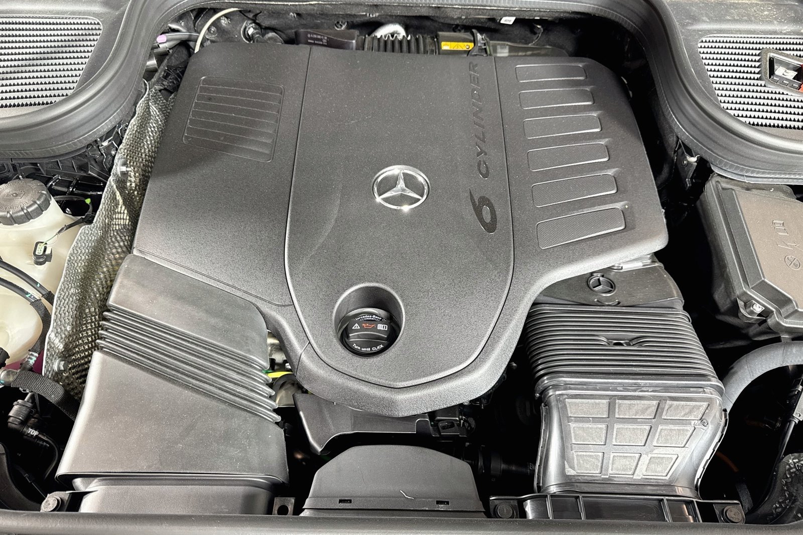 New 2026 Black Mercedes-Benz GLE 450 image 28