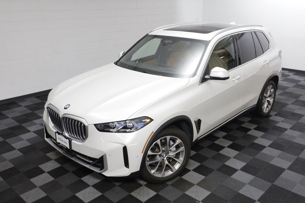 Certified Used 2024 Mineral White Metallic BMW xDrive40i image 2