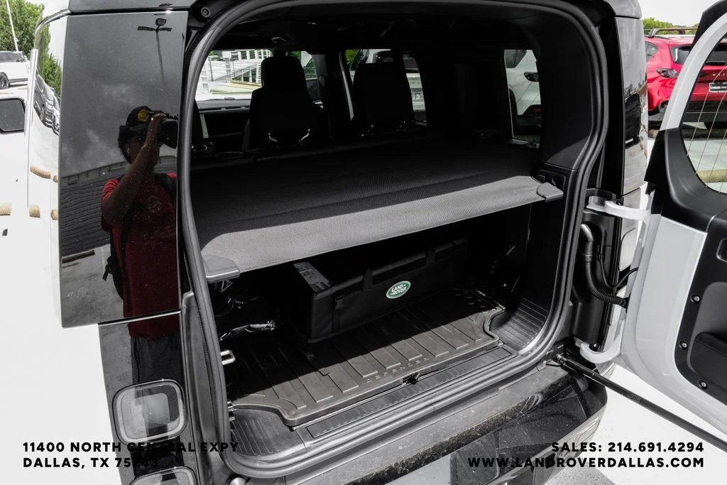 New 2026 Fuji White Land Rover S image 57