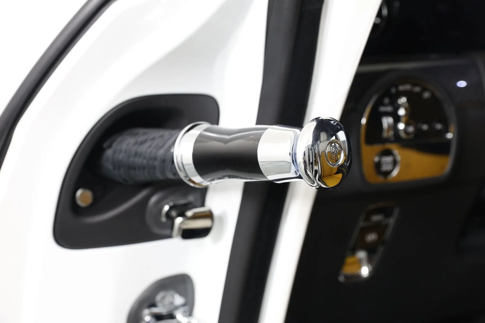 New 2025 Arctic White Rolls-Royce Black Badge image 24