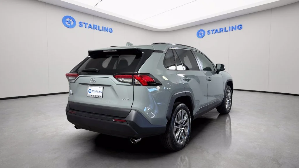 2023 Toyota RAV4 XLE Premium - Photo 8