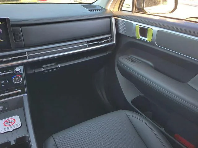 2025 Hyundai Santa Fe SEL - Photo 17