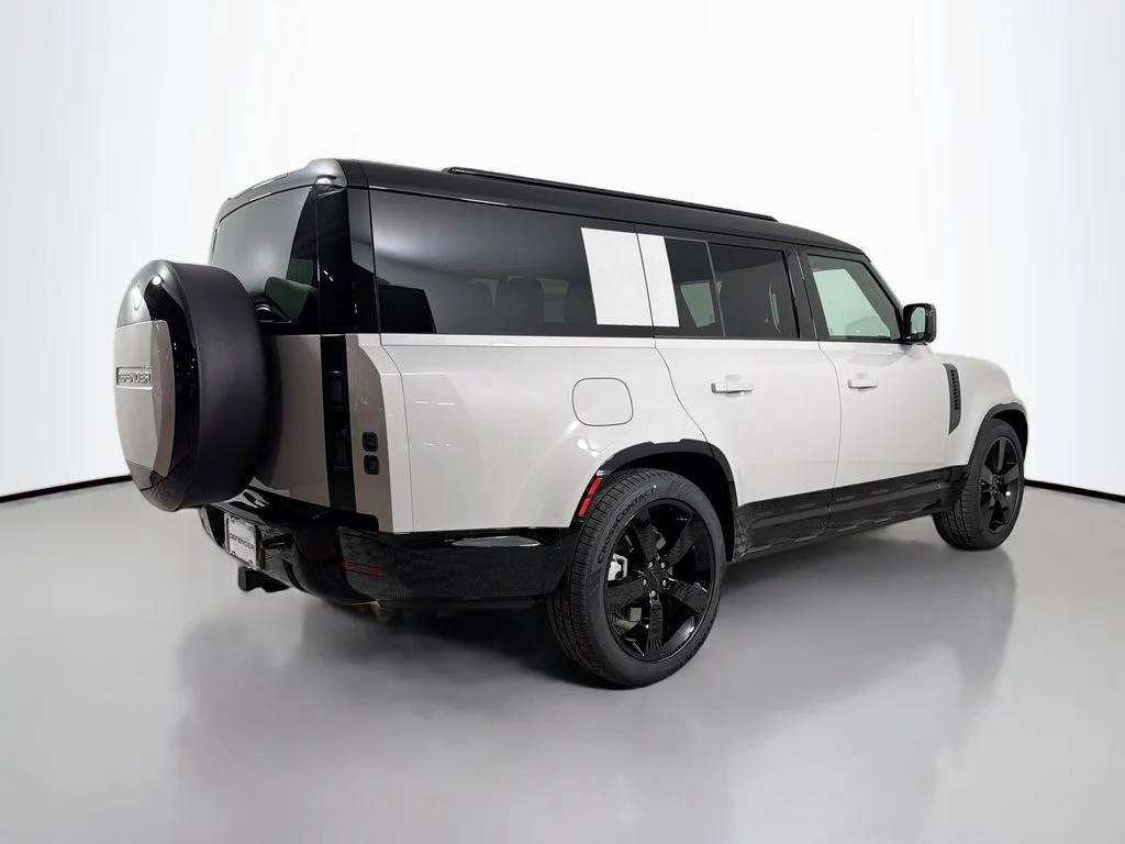 New 2026 Borasco Grey Land Rover X-Dynamic SE image 5