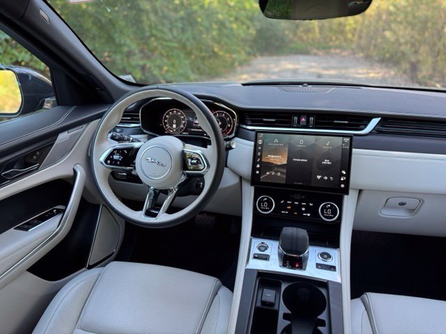 New 2026 Carpathian Grey Jaguar P250 R-Dynamic S image 28