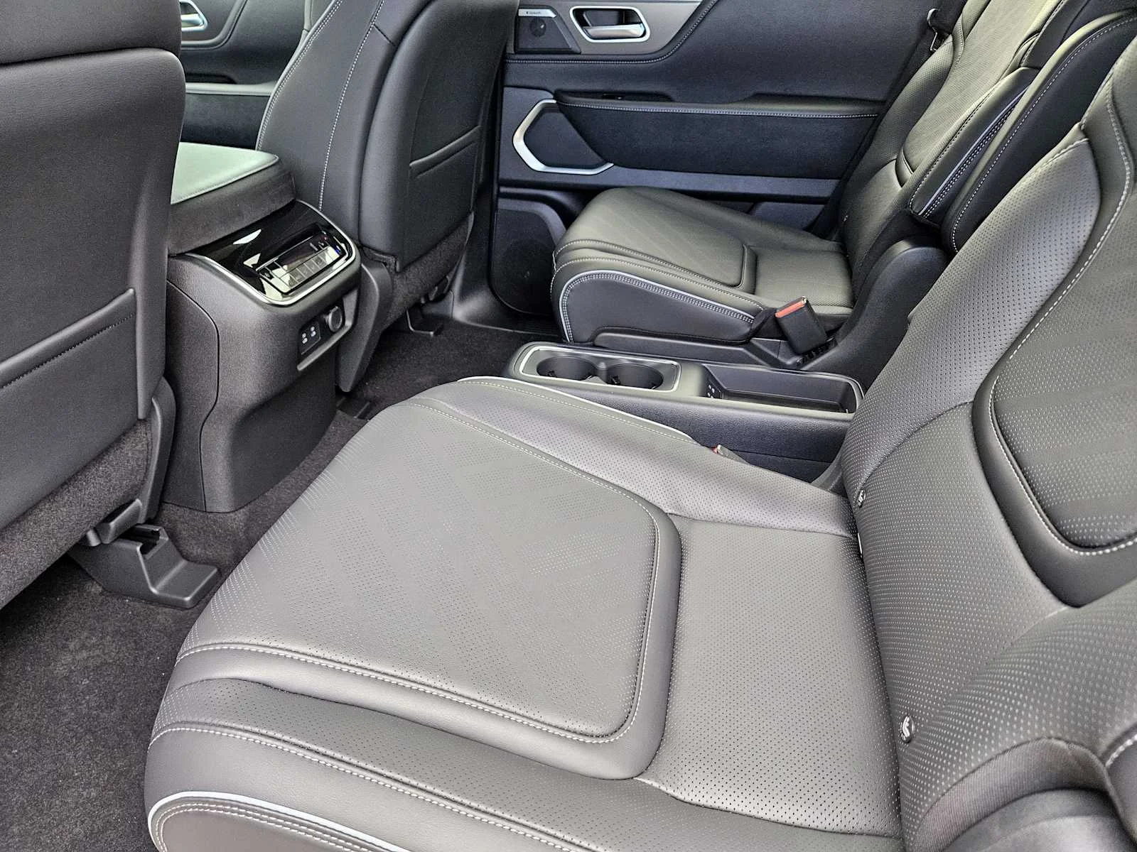 2026 INFINITI QX80 Luxe - Photo 21
