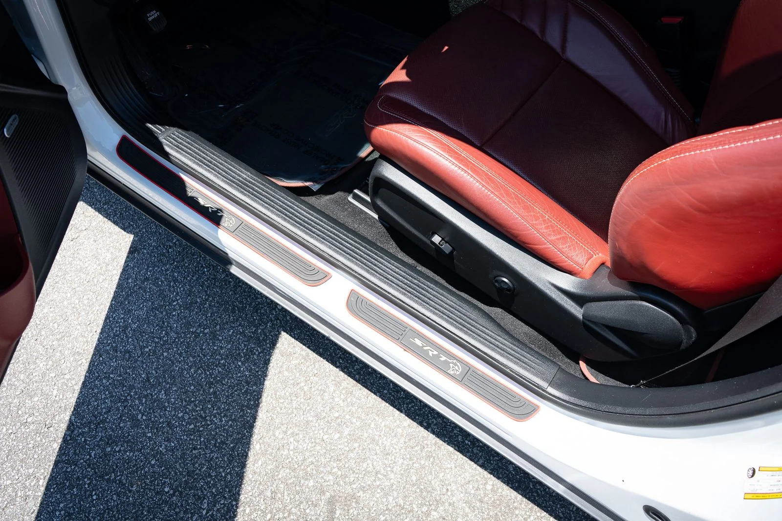 Used 2019 White Dodge SRT Hellcat Widebody image 31