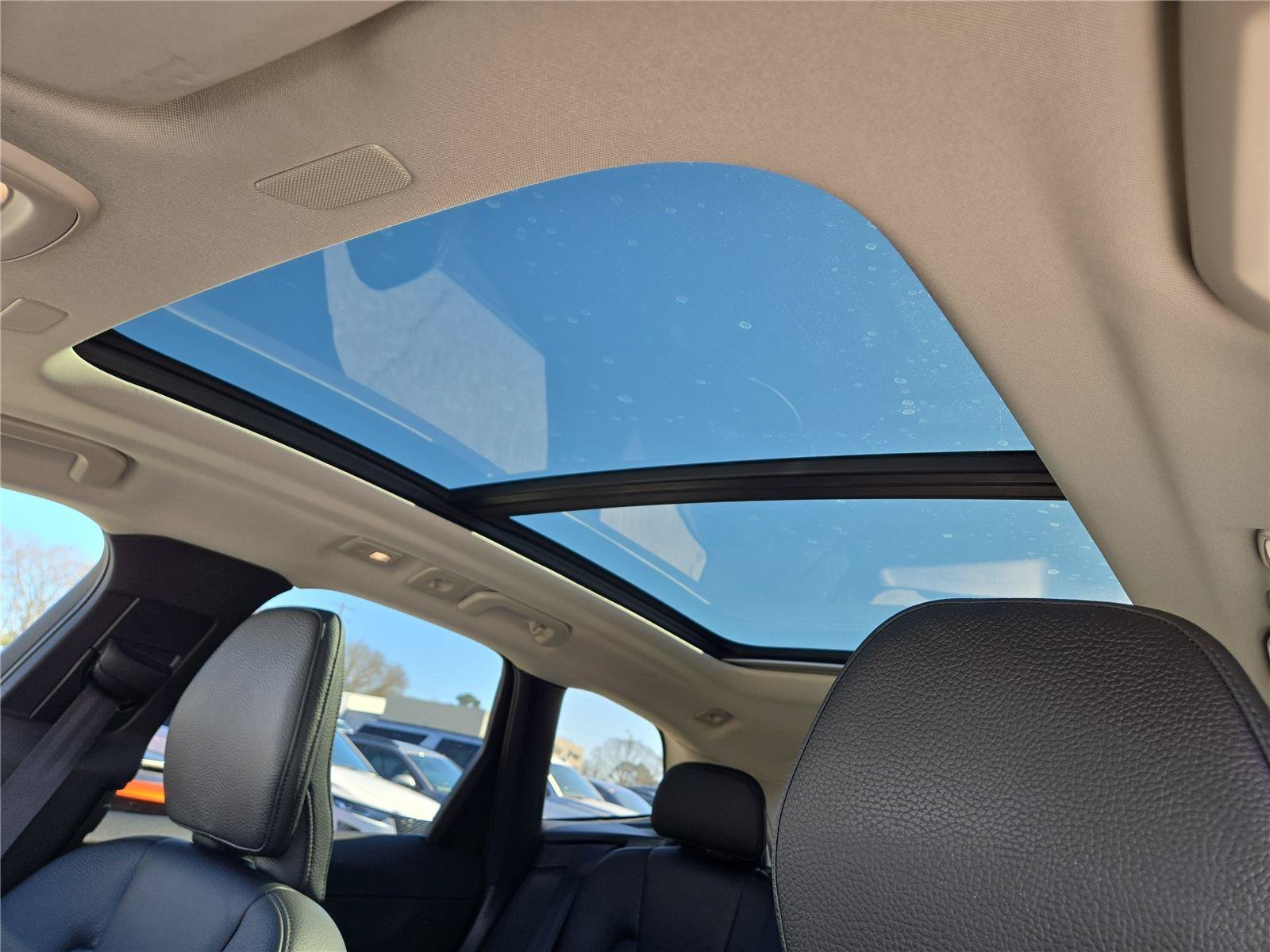 Used 2023 Gray Volvo Plus Dark Theme image 19