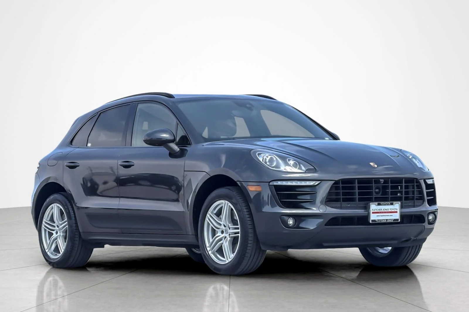 Used 2018 GRAY Porsche S image 7