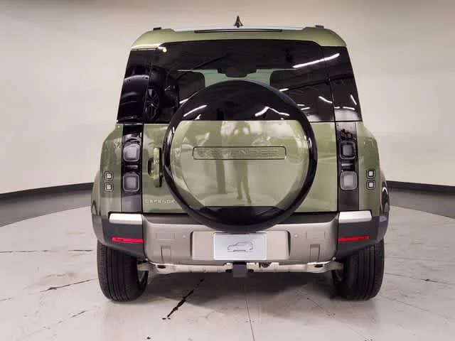 Used 2026 Woolstone Green Metallic Land Rover S image 10
