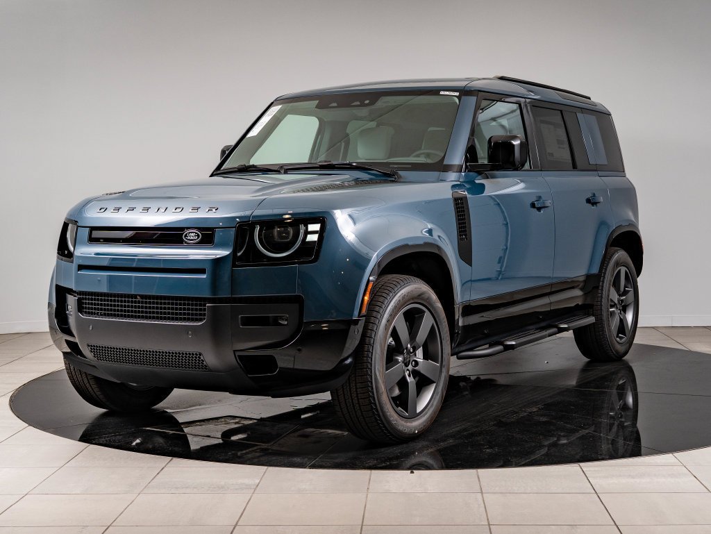 New 2026 Tasman Blue Land Rover X-Dynamic SE image 1