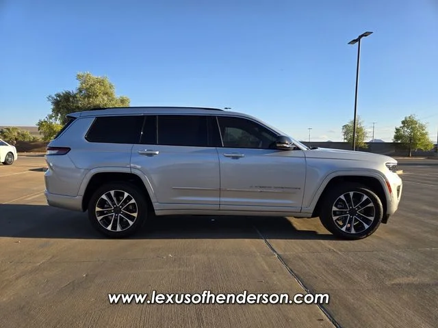 Used 2021 Silver Jeep Overland image 7