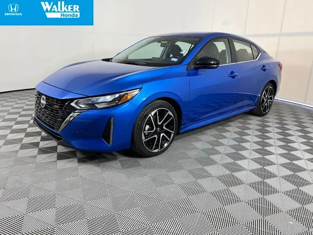 Used 2025 Blue Nissan SR image 3