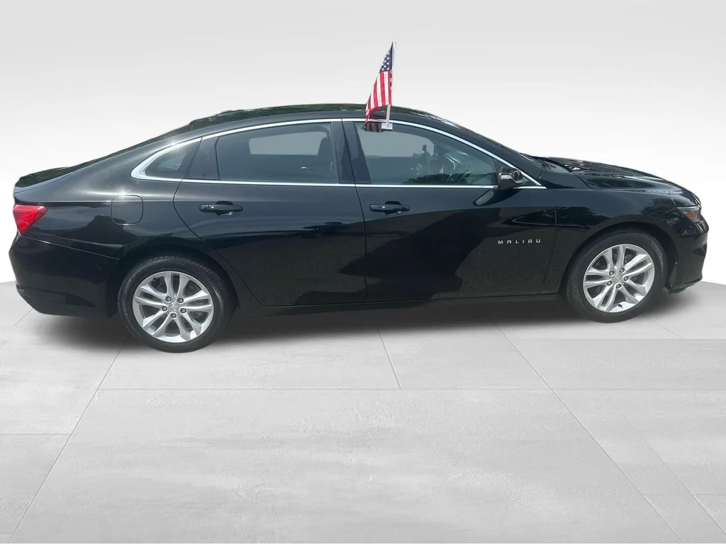 Used 2018 Black Chevrolet LT image 23