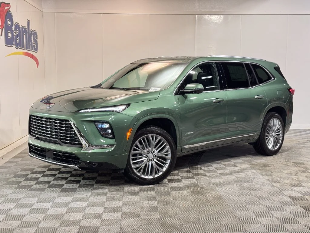 New 2027 Emerald Green Metallic Buick Avenir image 2