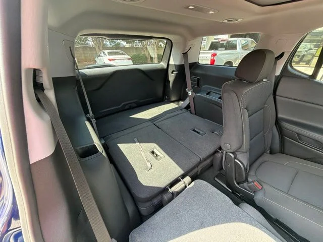 Used 2023 Blue GMC SLE image 35