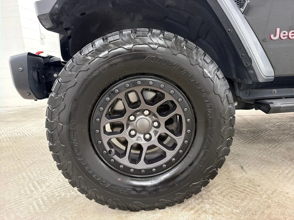 Certified Used 2023 Black Jeep Rubicon image 13