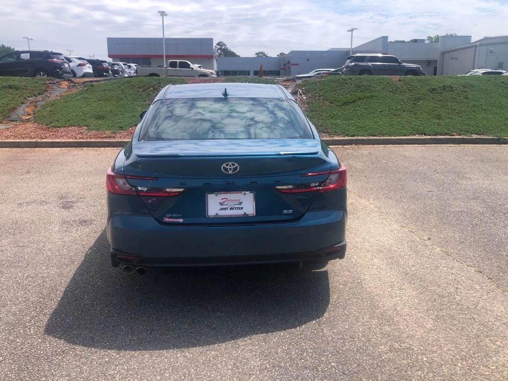 Used 2025  Toyota SE image 16
