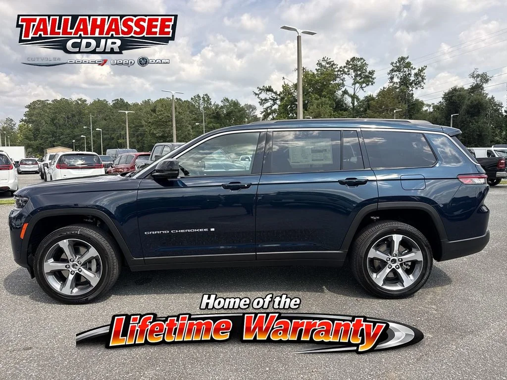 New 2026 Fathom Blue Pearl-Coat Exterior Paint Jeep Limited image 6