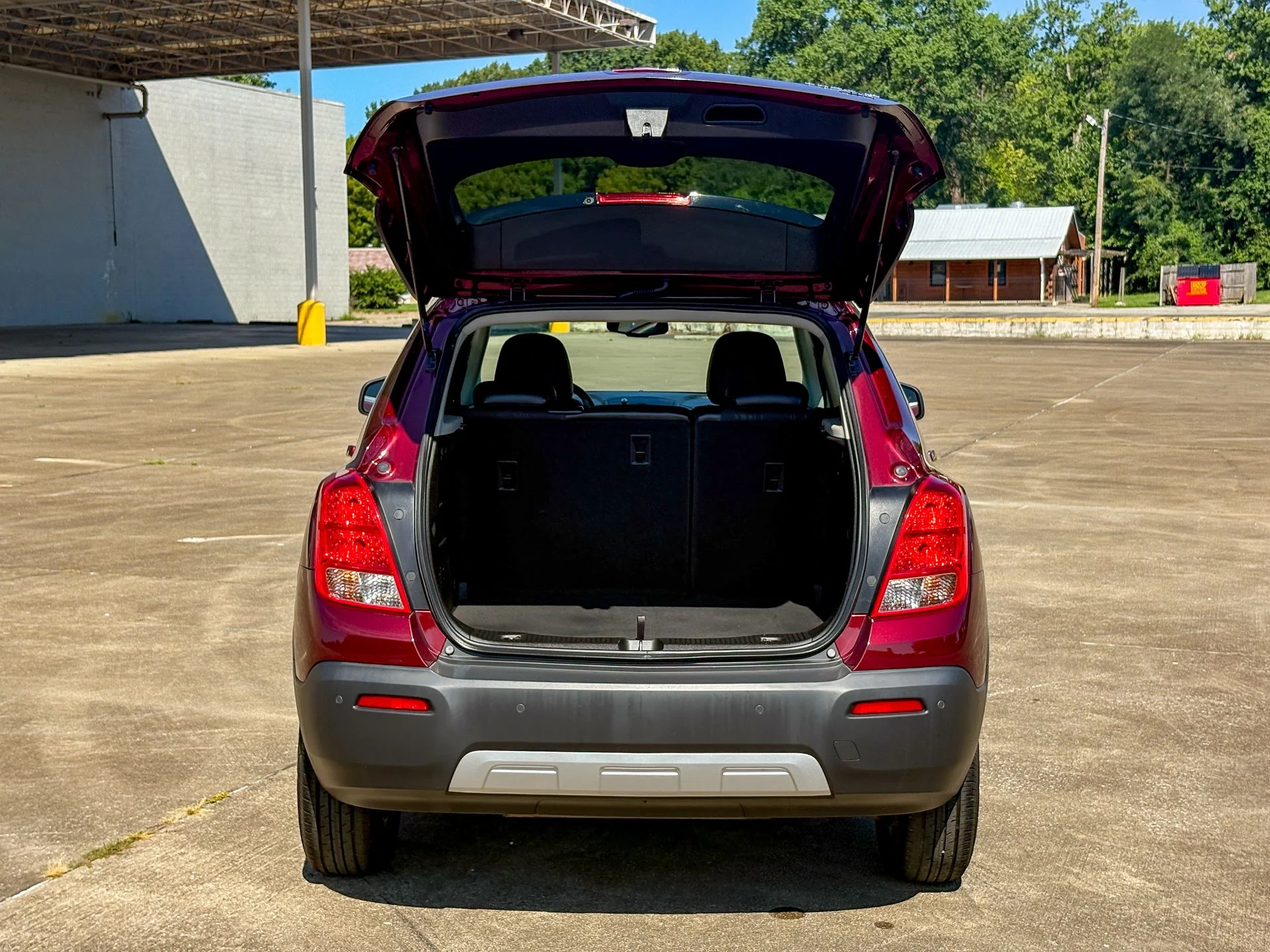 Used 2016 Red Chevrolet LT image 33