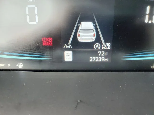 Used 2025 White Hyundai SEL image 26