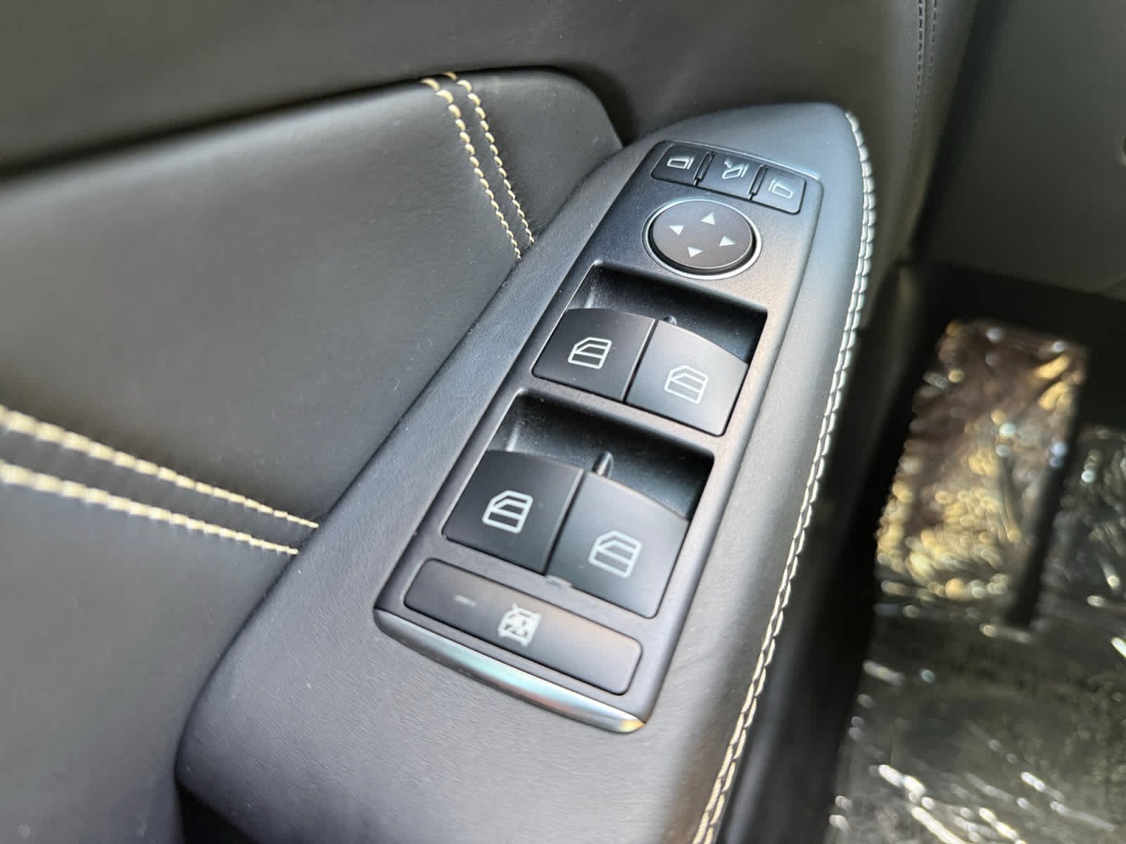 Used 2018 designo Diamond White Metallic Mercedes-Benz AMG® GLS 63 image 27