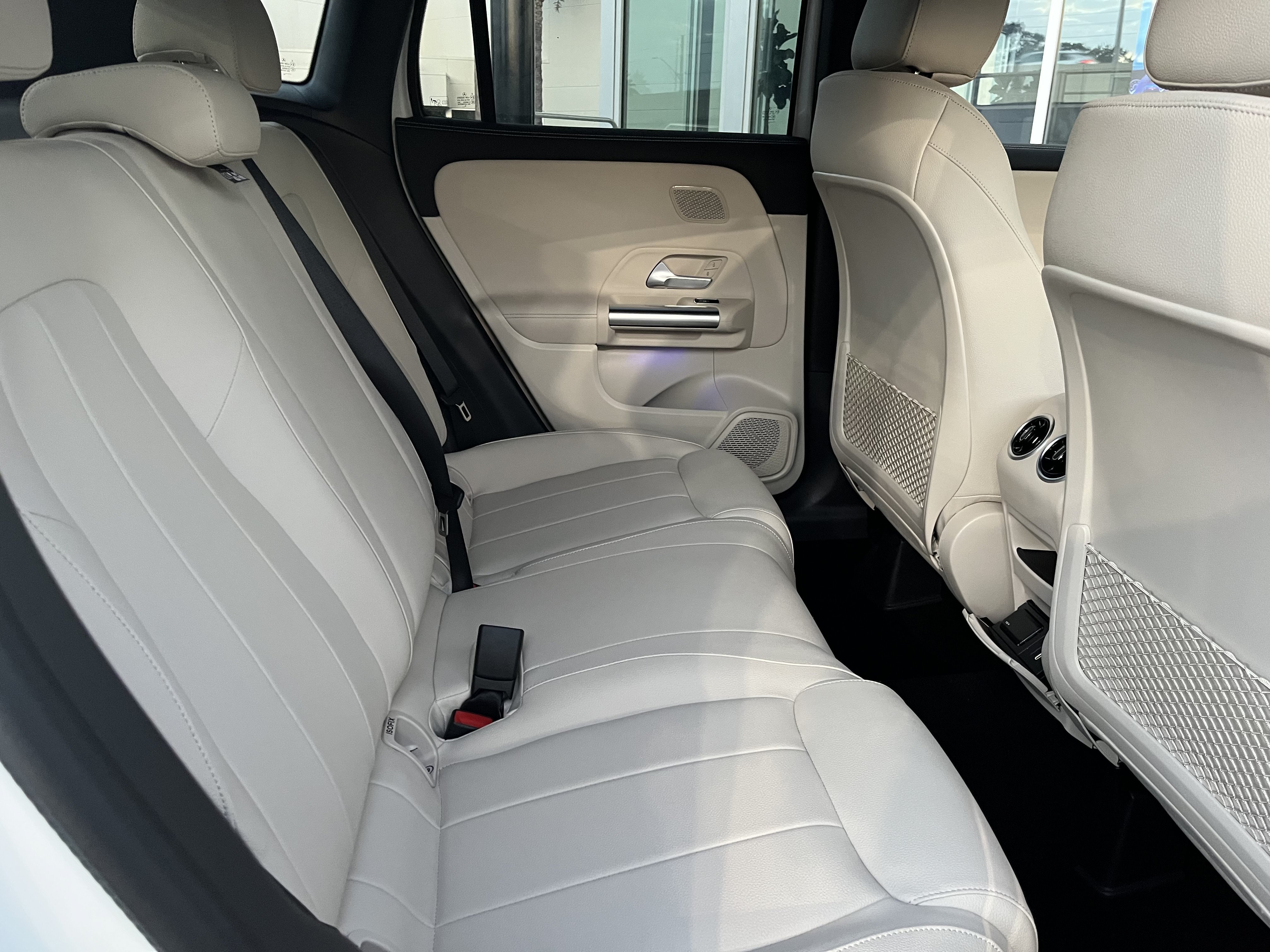 New 2026 Polar White Mercedes-Benz GLA 250 image 21