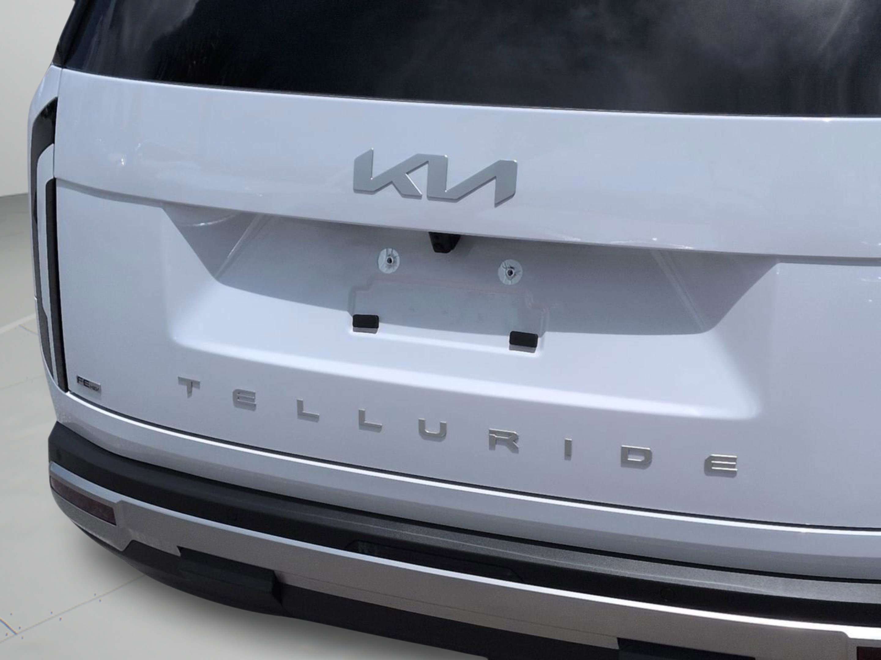 New 2027 Glacial White Pearl Kia EX image 36