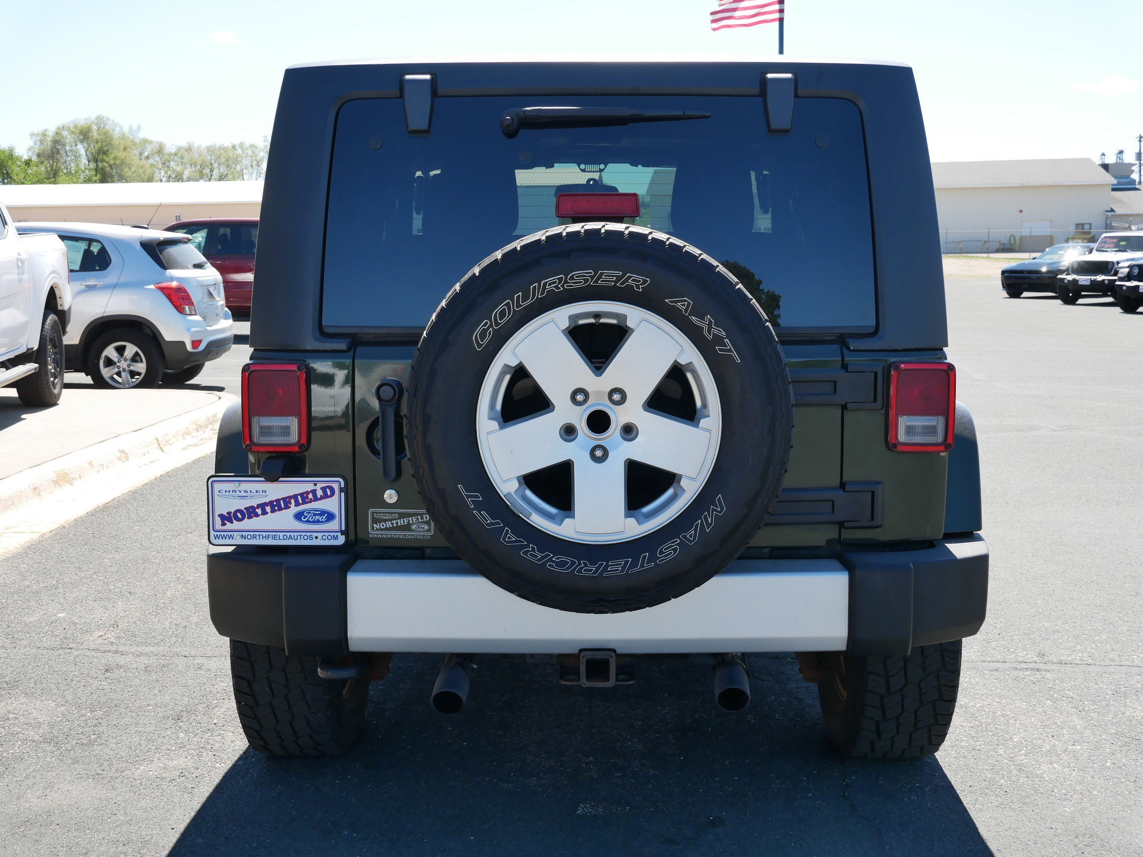 Used 2011 Natural Green Pearl Jeep Sahara image 7