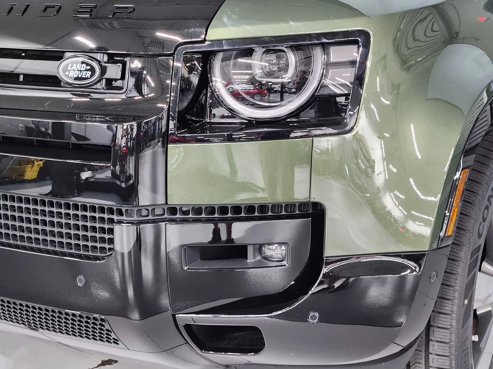 New 2026 Woolstone Green Metallic Land Rover X image 18