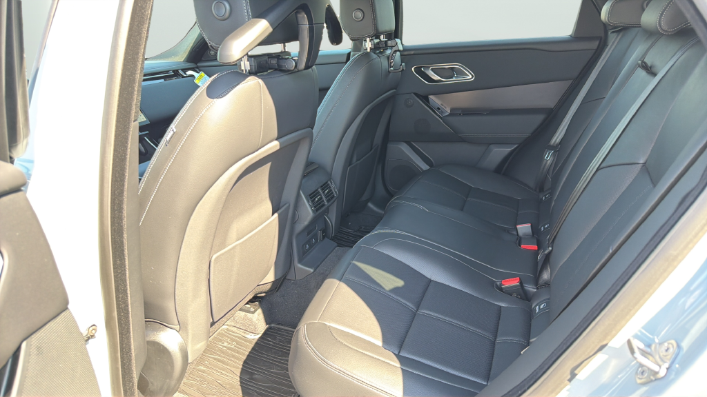 New 2026 Arroios Grey Land Rover  image 21