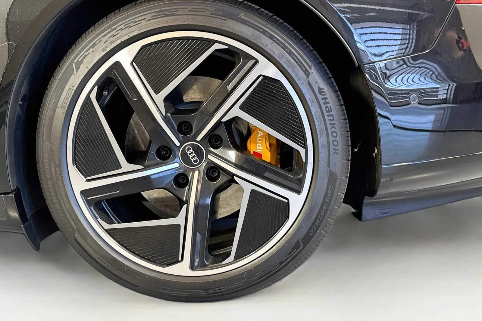 Used 2023 Black Audi  image 27